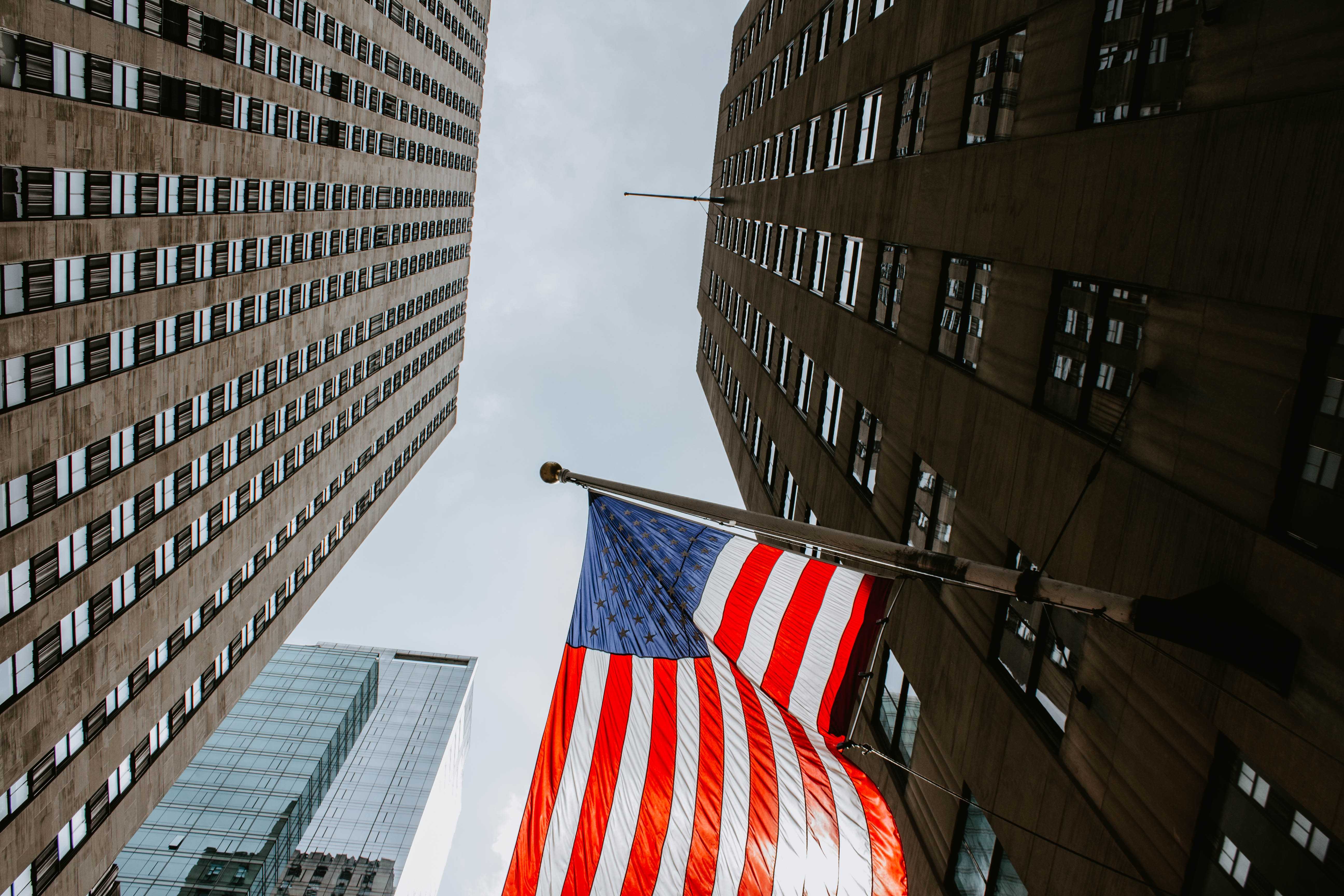 us-flag-building.jpg